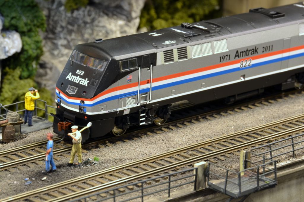Exclusive Exhibit Train Models--in Action! — Amtrak: History of 