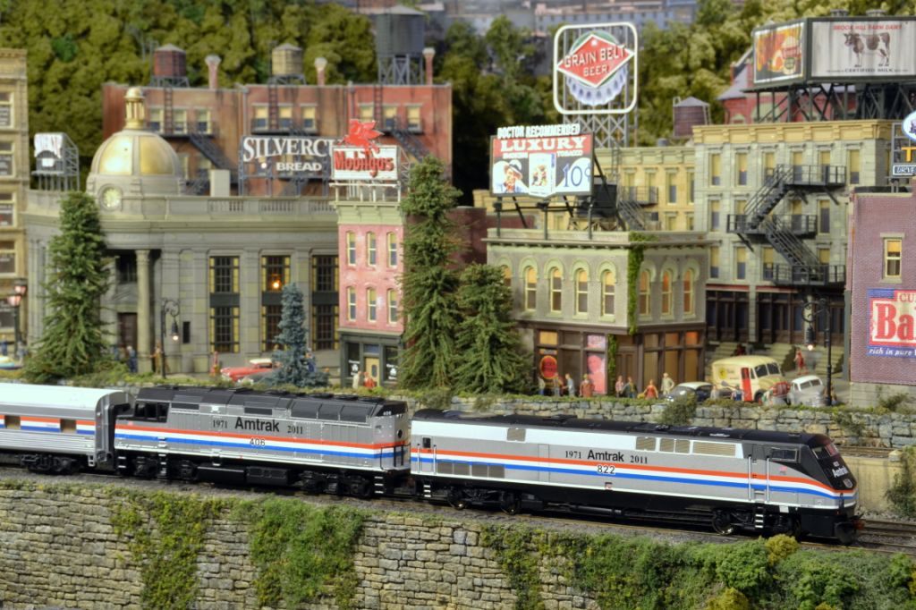 Exclusive Exhibit Train Models--in Action! — Amtrak: History of 