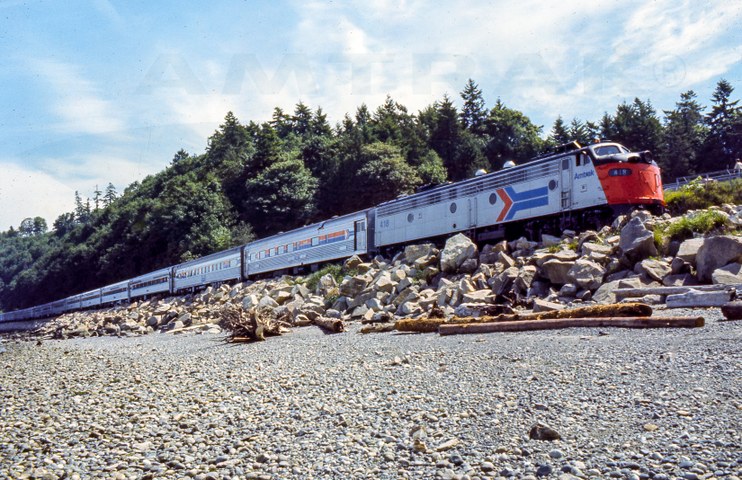 <i>Coast Starlight/Daylight</i> led by E9A locomotive No. 418, 1970s.