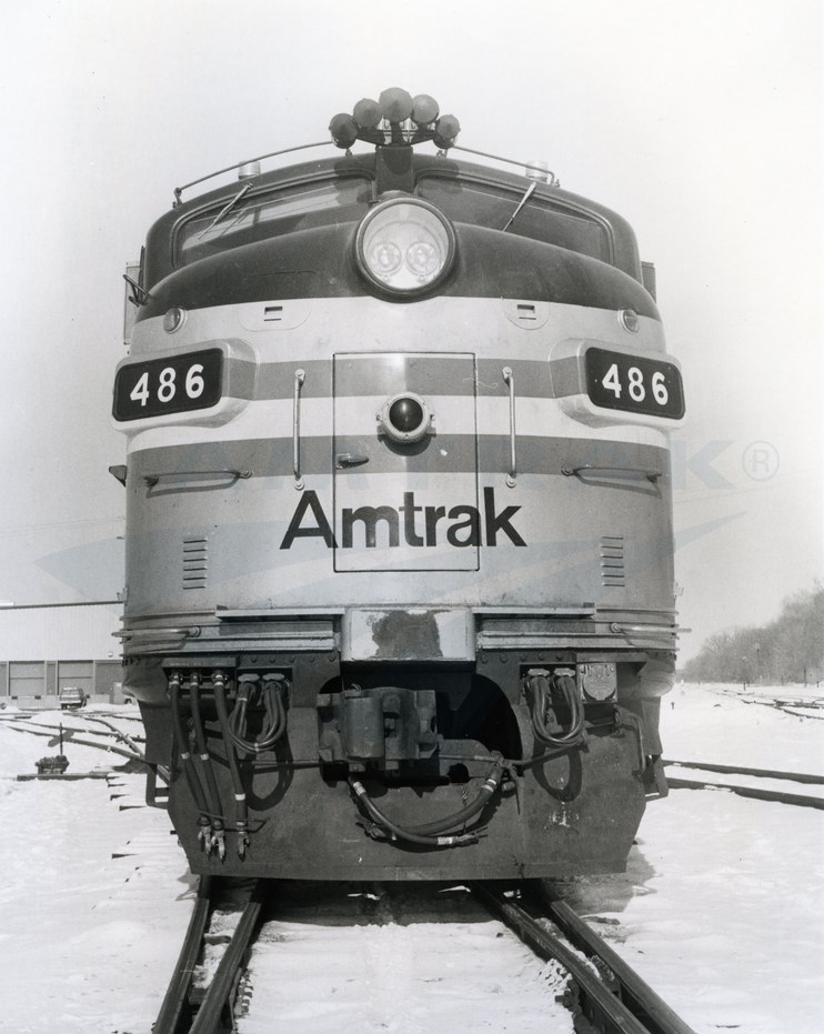 FL9 locomotive No. 486 in the snow, 1982.