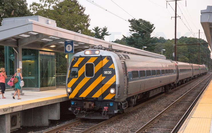 <i>Keystone Service</i> train at Elizabethtown, Pa., 2013.