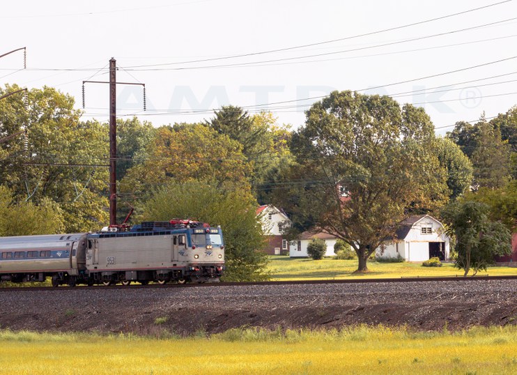 <i>Keystone Service</i> train led by AEM-7 No. 953.