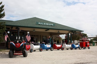 Mini-train at Galesburg Station